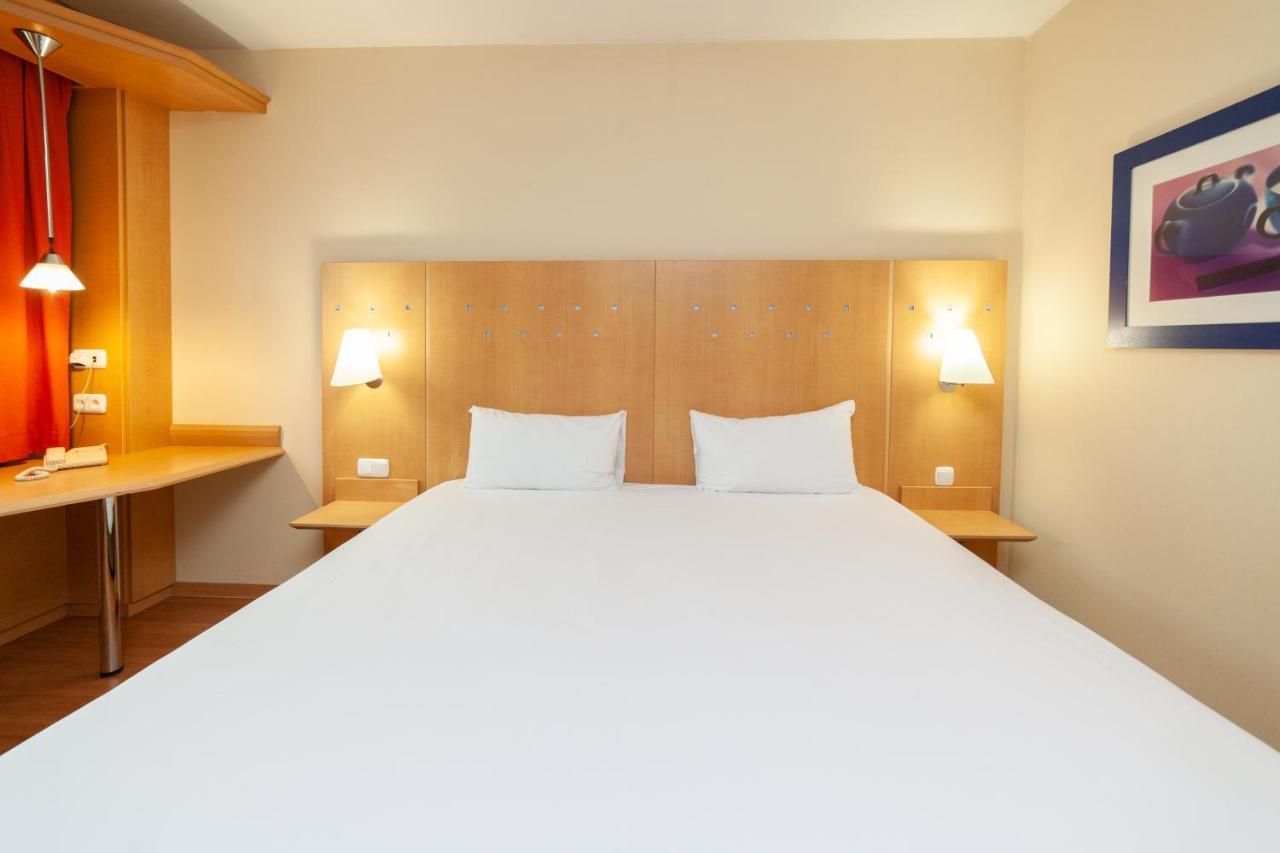 Ibis Alcala De Henares La Garena Hotel Bagian luar foto