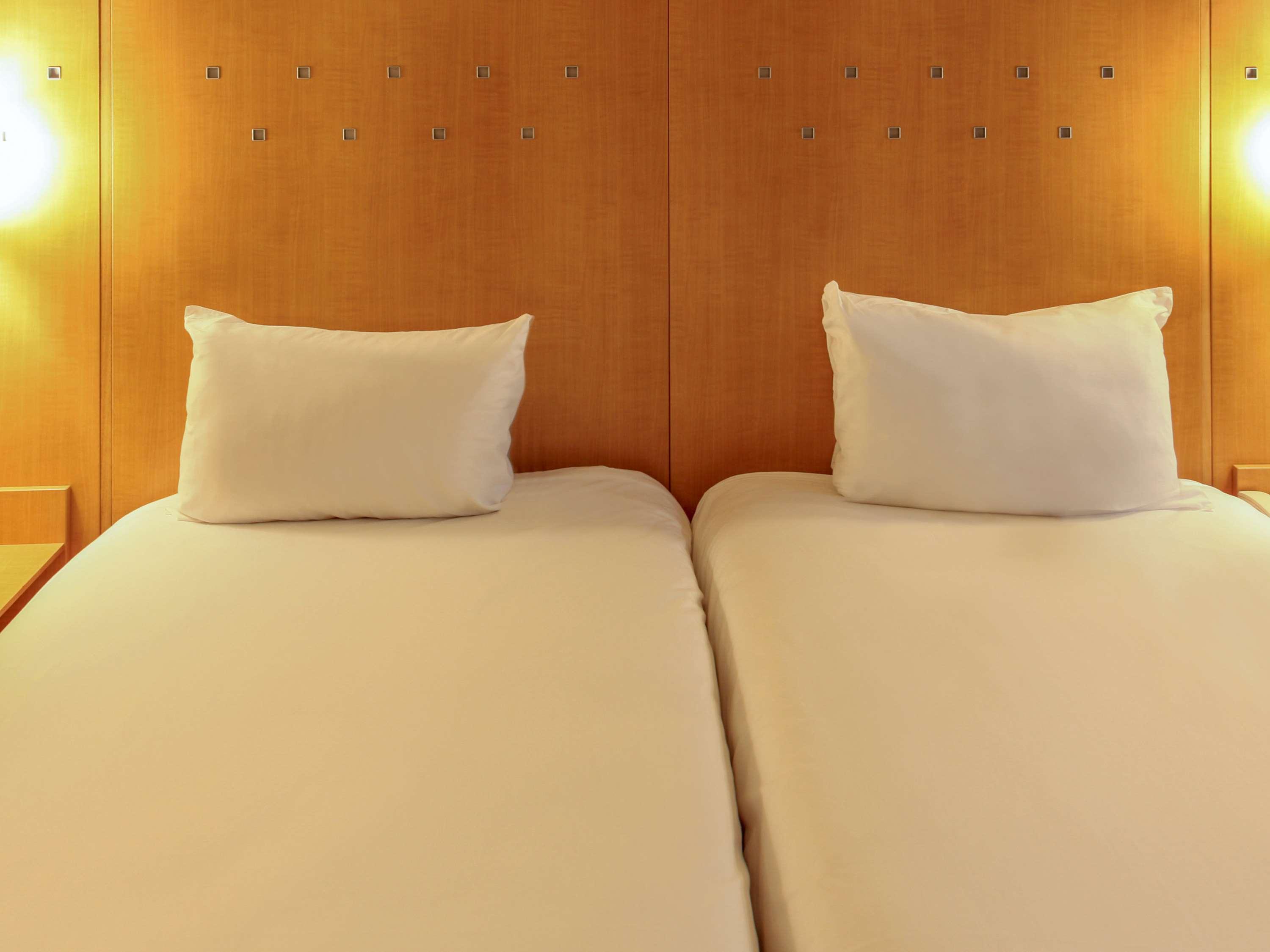 Ibis Alcala De Henares La Garena Hotel Bagian luar foto